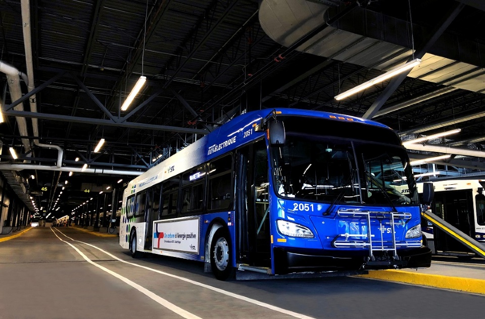 The STL Welcomes its First Electric Bus | Laval Families Magazine | Laval's Family Life Magazine