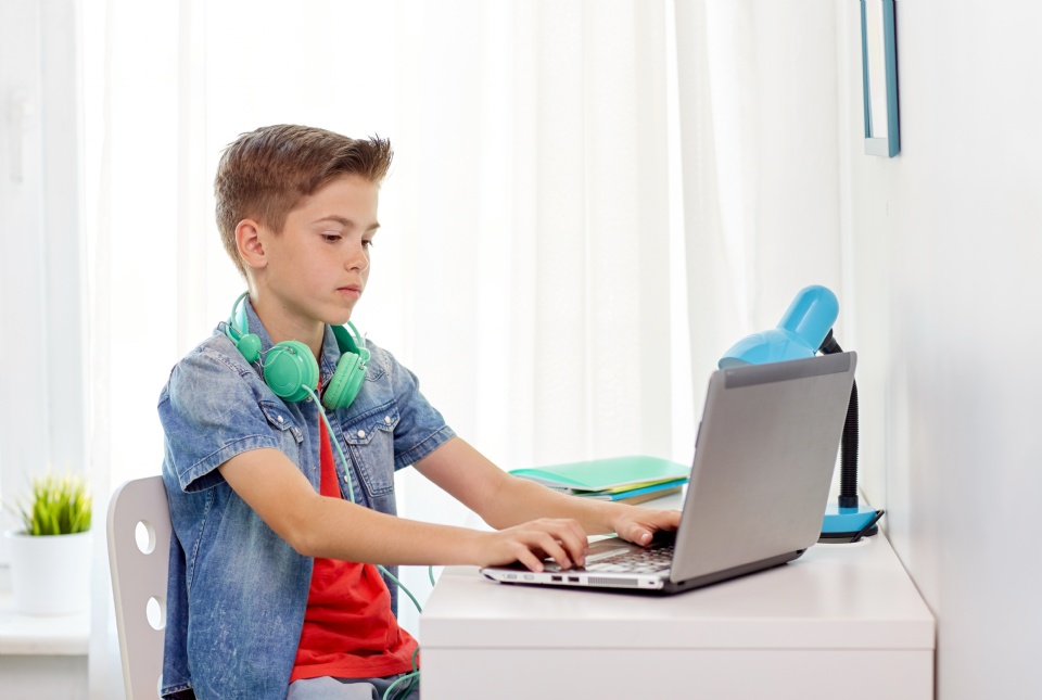 Digital Citizenşhip: Student Safety and Security | Laval Families Magazine | Laval's Family Life Magazine Digital Citizenşhip: Student Safety and Security | Laval Families Magazine | Laval's Family Life Magazine
