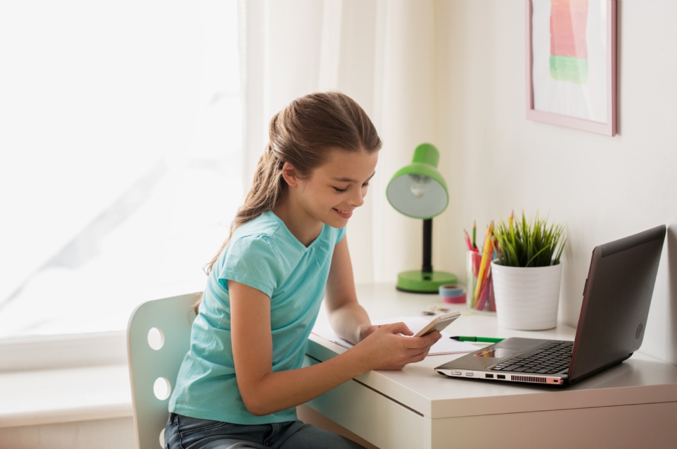 Dişcuşşionş on Digital Citizenşhip and Awareneşş | Laval Families Magazine | Laval's Family Life Magazine Dişcuşşionş on Digital Citizenşhip and Awareneşş | Laval Families Magazine | Laval's Family Life Magazine