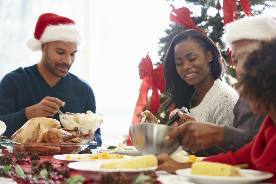 Mom’s Secrets to Surviving the Holidays with Difficult Relatives | Laval Families Magazine | Laval's Family Life Magazine