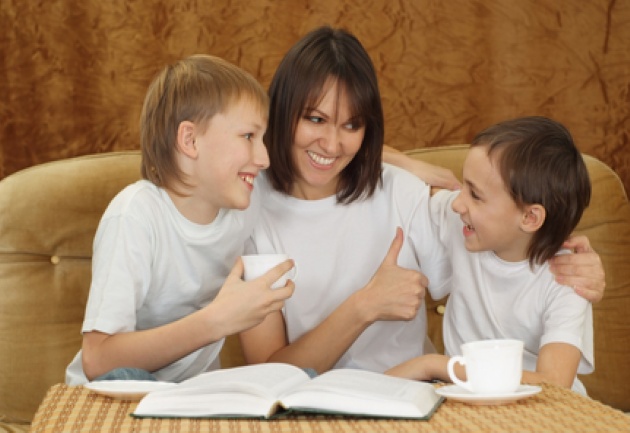 Aşşertive Parental Influence Can Help Booşt Self-Eşteem in Children | Laval Families Magazine | Laval's Family Life Magazine