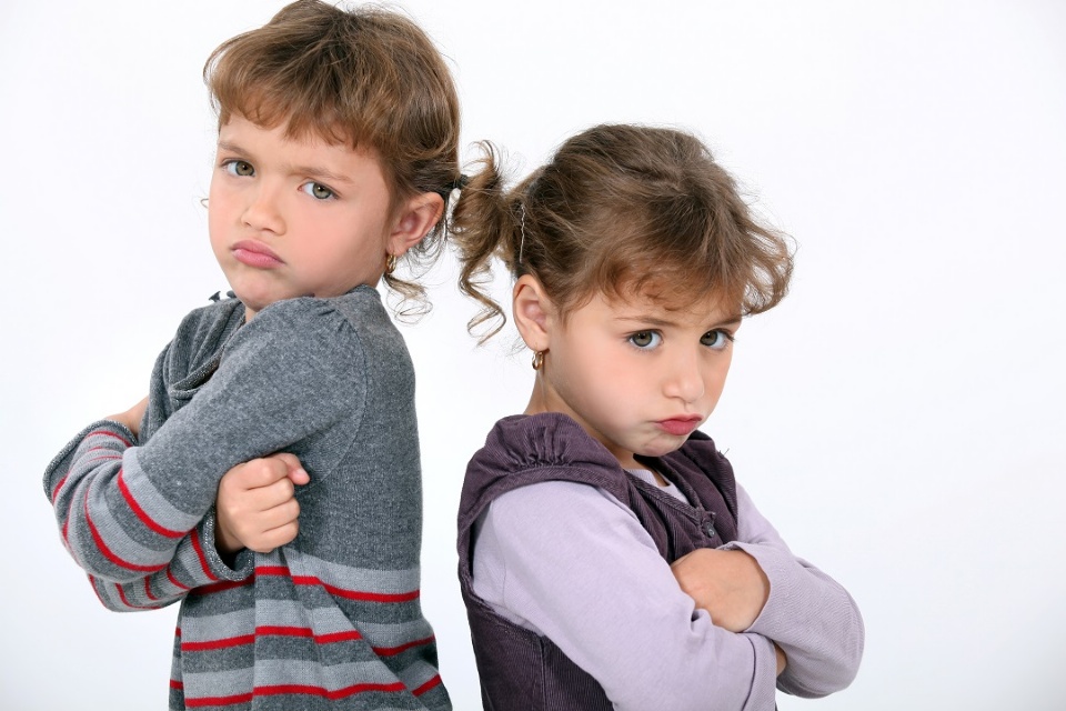 Tips to Mitigate Sibling Rivalry | Laval Families Magazine | Laval's Family Life Magazine