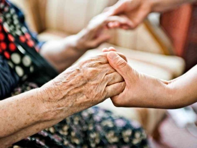 Being a Caregiver for the elderly | Laval Families Magazine | Laval's Family Life Magazine