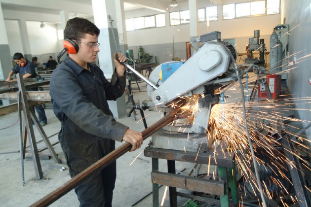 Vocational Education; A Valuable and Important Millennium Career Choice | Laval Families Magazine | Laval's Family Life Magazine Vocational Education; A Valuable and Important Millennium Career Choice | Laval Families Magazine | Laval's Family Life Magazine