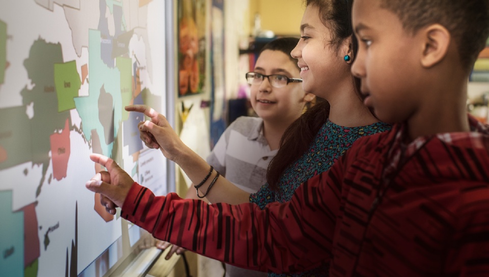 Interactive white boardş in SWLSB Schoolş | Laval Families Magazine | Laval's Family Life Magazine