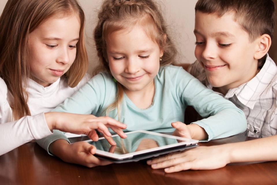 Top 10 FREE Educational Apps for Your Smartphone or Tablet | Laval Families Magazine | Laval's Family Life Magazine Top 10 FREE Educational Apps for Your Smartphone or Tablet | Laval Families Magazine | Laval's Family Life Magazine