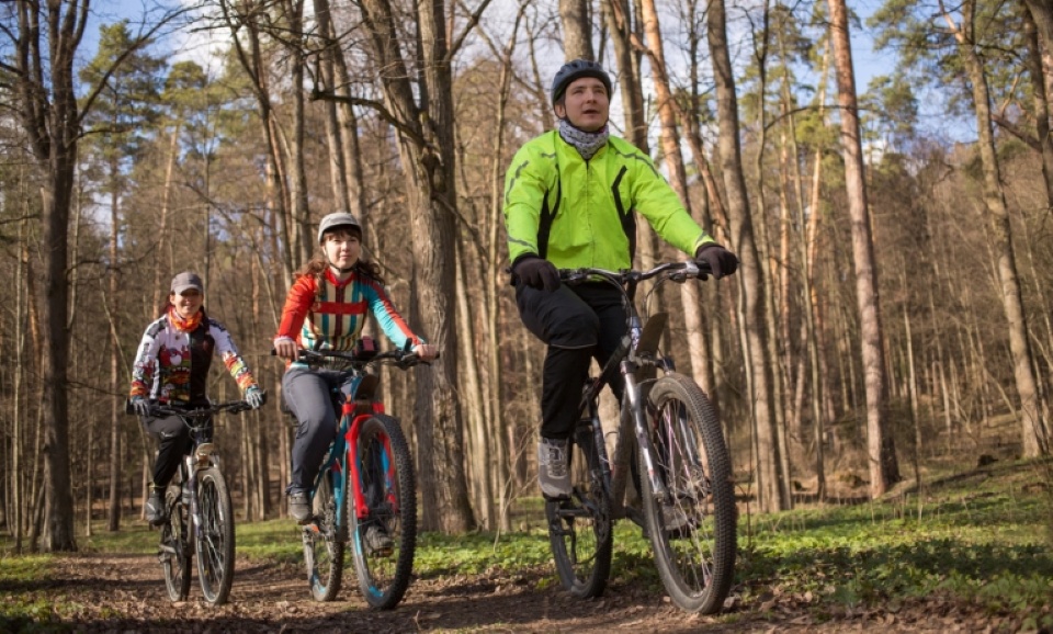 Bicycling Through Laval and North Shore: an Excellent Cardiovascular Workout | Laval Families Magazine | Laval's Family Life Magazine Bicycling Through Laval and North Shore: an Excellent Cardiovascular Workout | Laval Families Magazine | Laval's Family Life Magazine