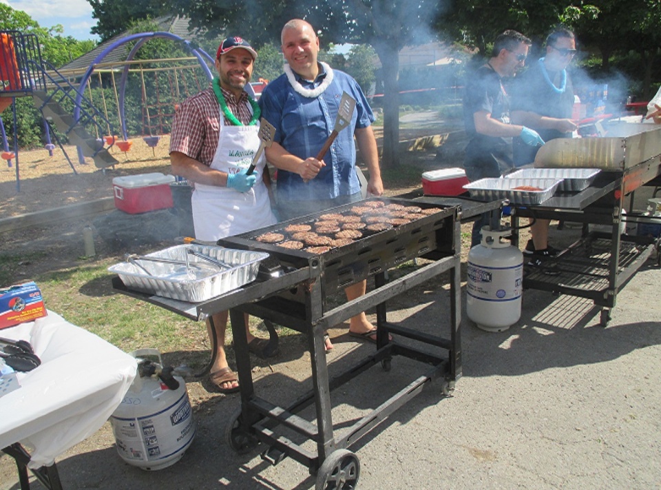 Jules Verne Elementary community BBQ and Music Festival  | Laval Families Magazine | Laval's Family Life Magazine